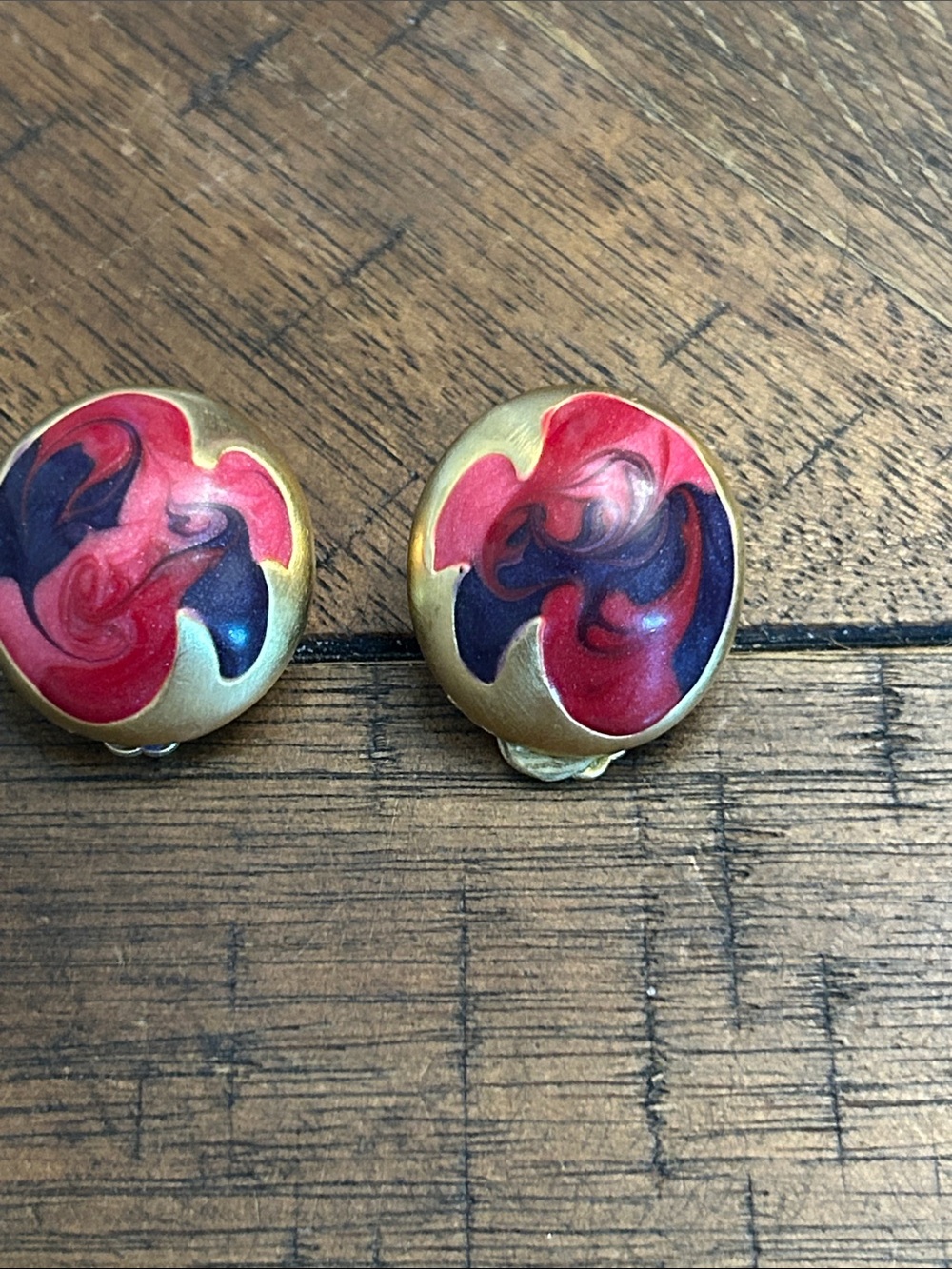 Vintage  Don-Lin Red and Navy  Enamel Swirl Clip-On Earrings